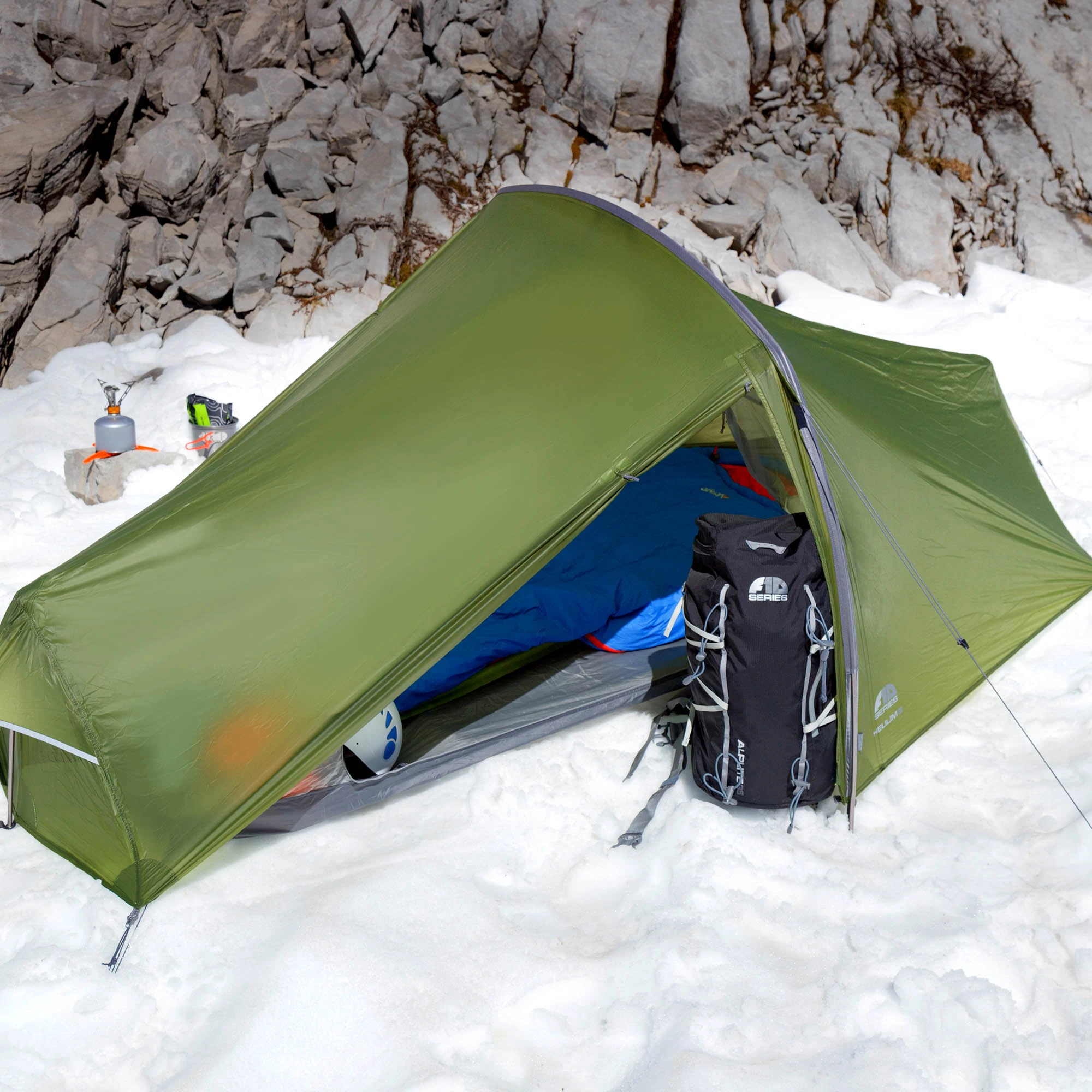 Vango F10 Helium UL 2 Hybrid Tunnel Tent 3 Vango F10 Helium UL 2 Hybrid Tunnel Tent - Image 2